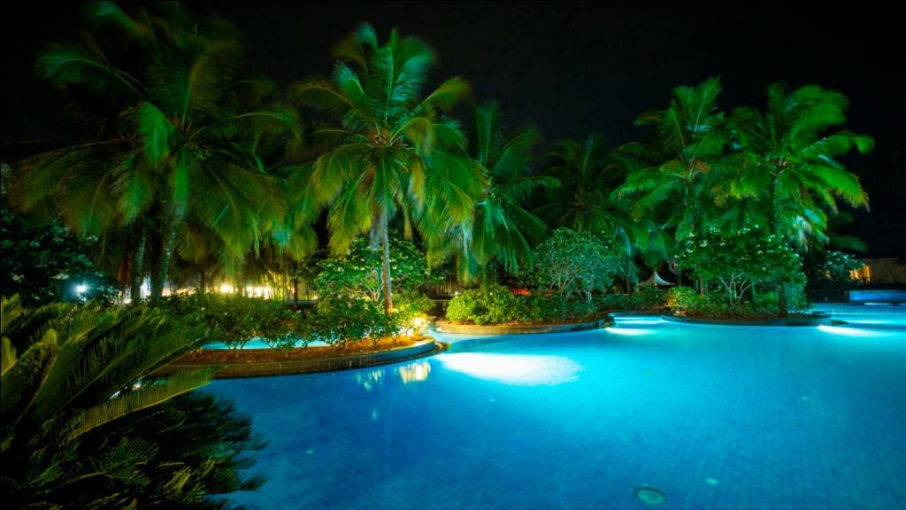 Hotel Ocean Spray Kālapettai Esterno foto